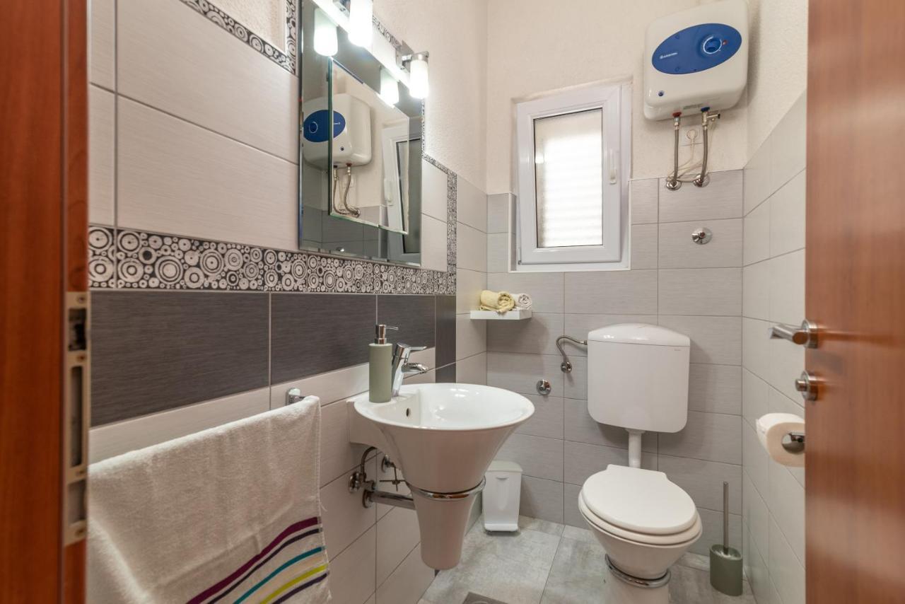 Apartments Fani โตรกีร์ ภายนอก รูปภาพ