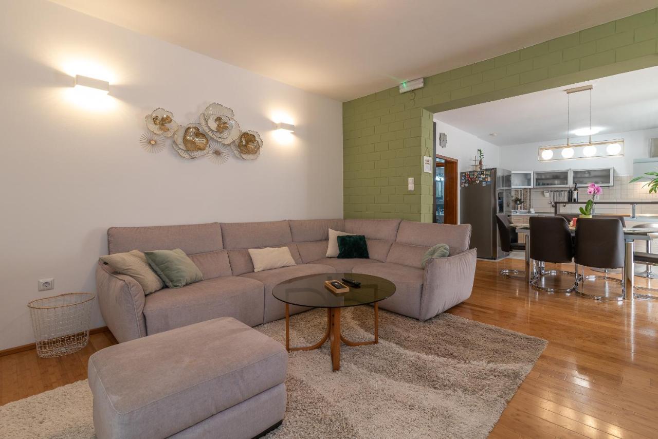 Apartments Fani โตรกีร์ ภายนอก รูปภาพ
