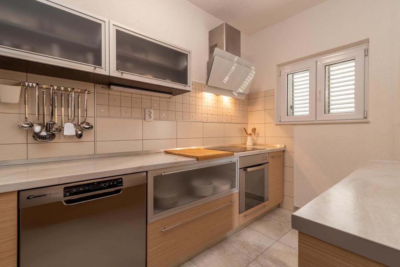 Apartments Fani โตรกีร์ ภายนอก รูปภาพ