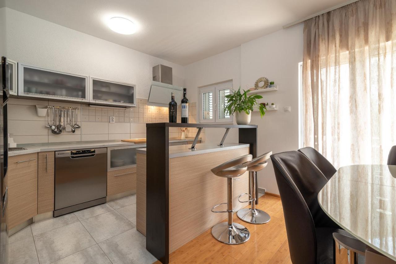Apartments Fani โตรกีร์ ภายนอก รูปภาพ