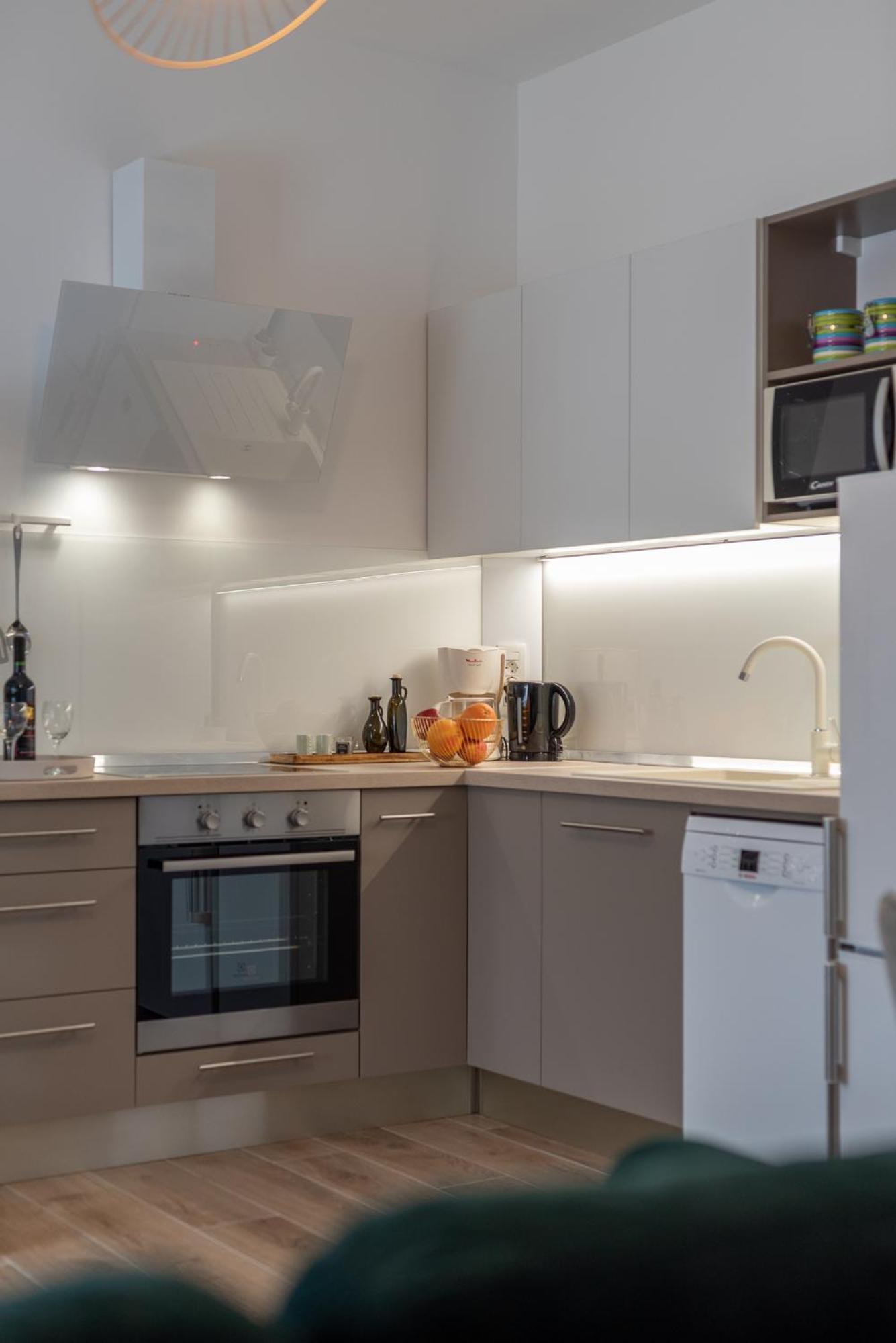 Apartments Fani โตรกีร์ ภายนอก รูปภาพ
