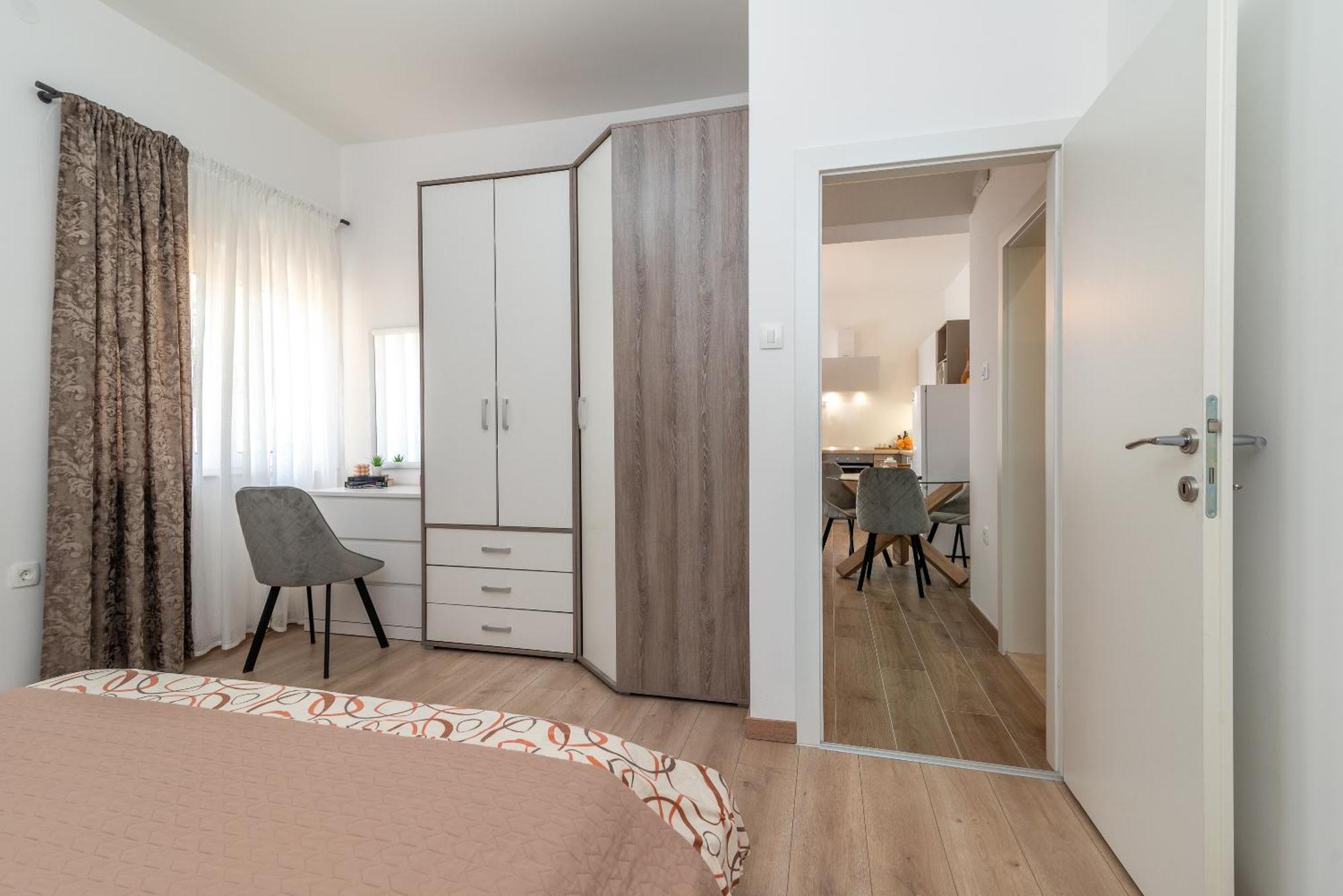 Apartments Fani โตรกีร์ ภายนอก รูปภาพ